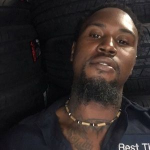 Meet your Posher, Derrick